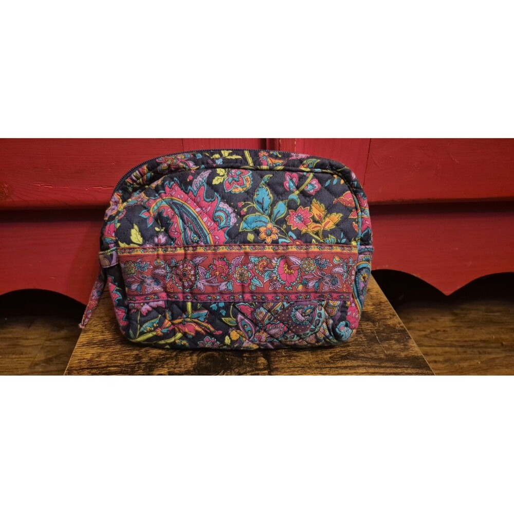 Stephanie Dawn Make Up Bag Plastic Lined 9x6 Wuilted Multi Color Paisley Floral